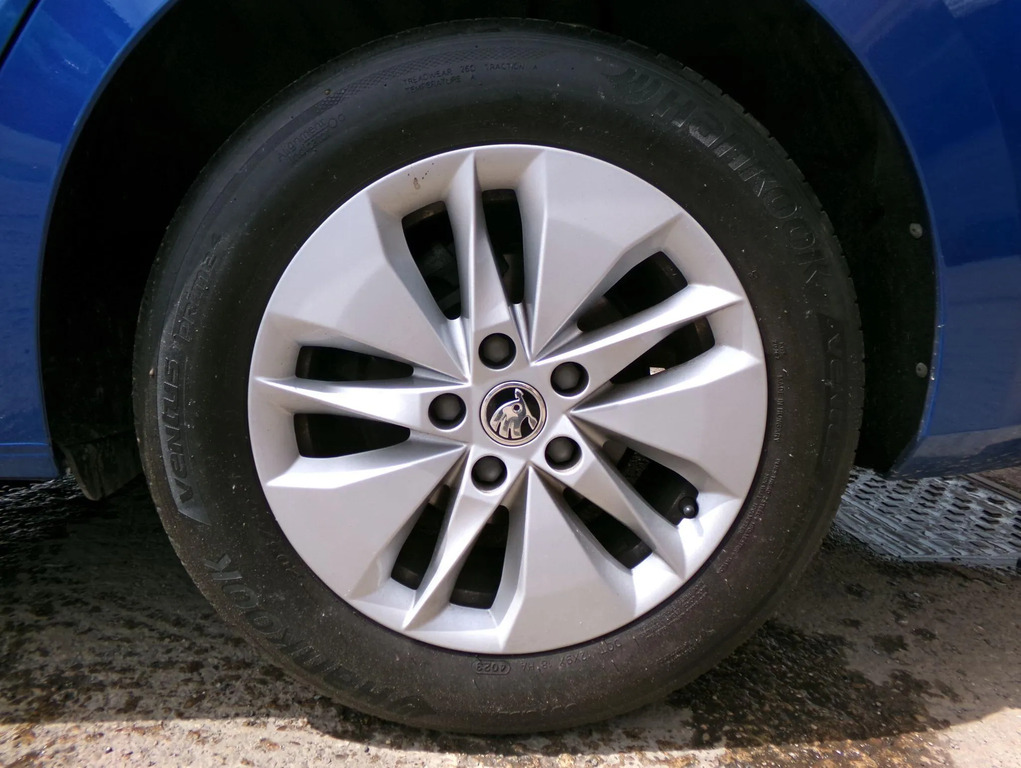 Skoda Octavia Se Technology Silver #9