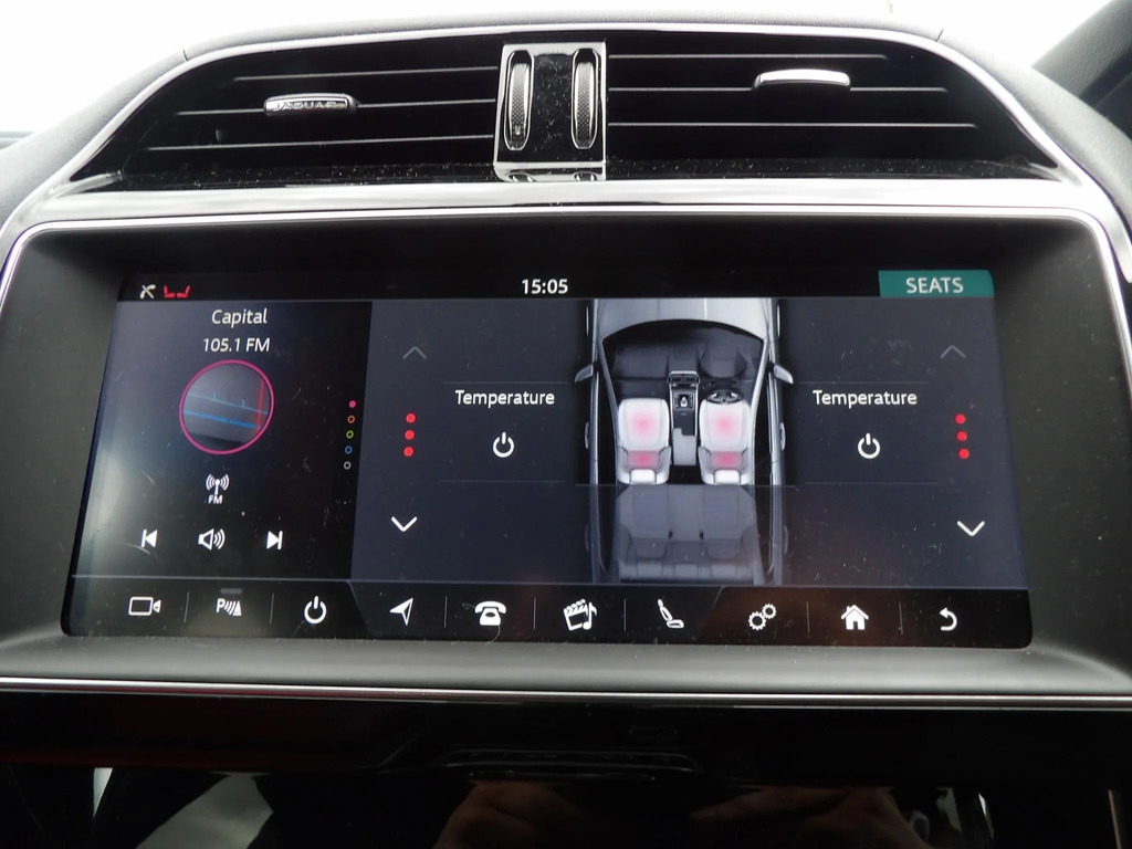 Jaguar XE R-dynamic S Black #29