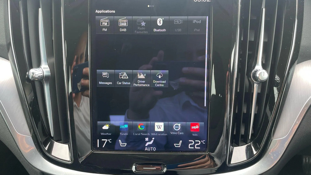 Volvo V60 Ultimate Black #12