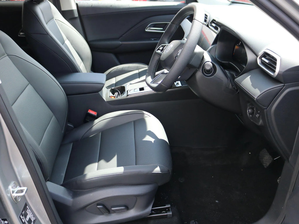 MG ZS Hybrid Trophy Black #11