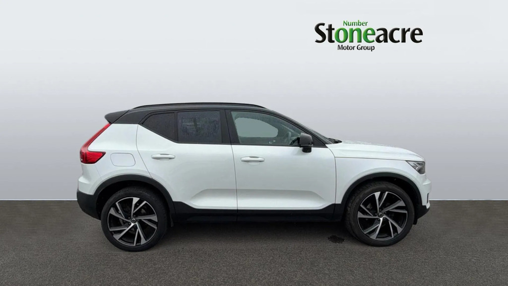 Volvo XC40 R-design Pro T3 163 Hp  #3