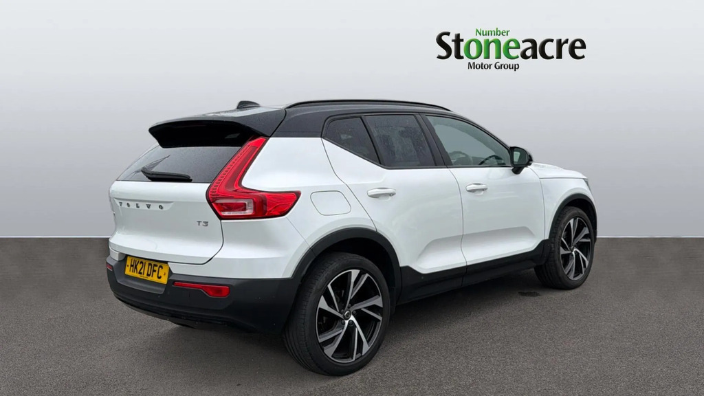 Volvo XC40 R-design Pro T3 163 Hp  #2