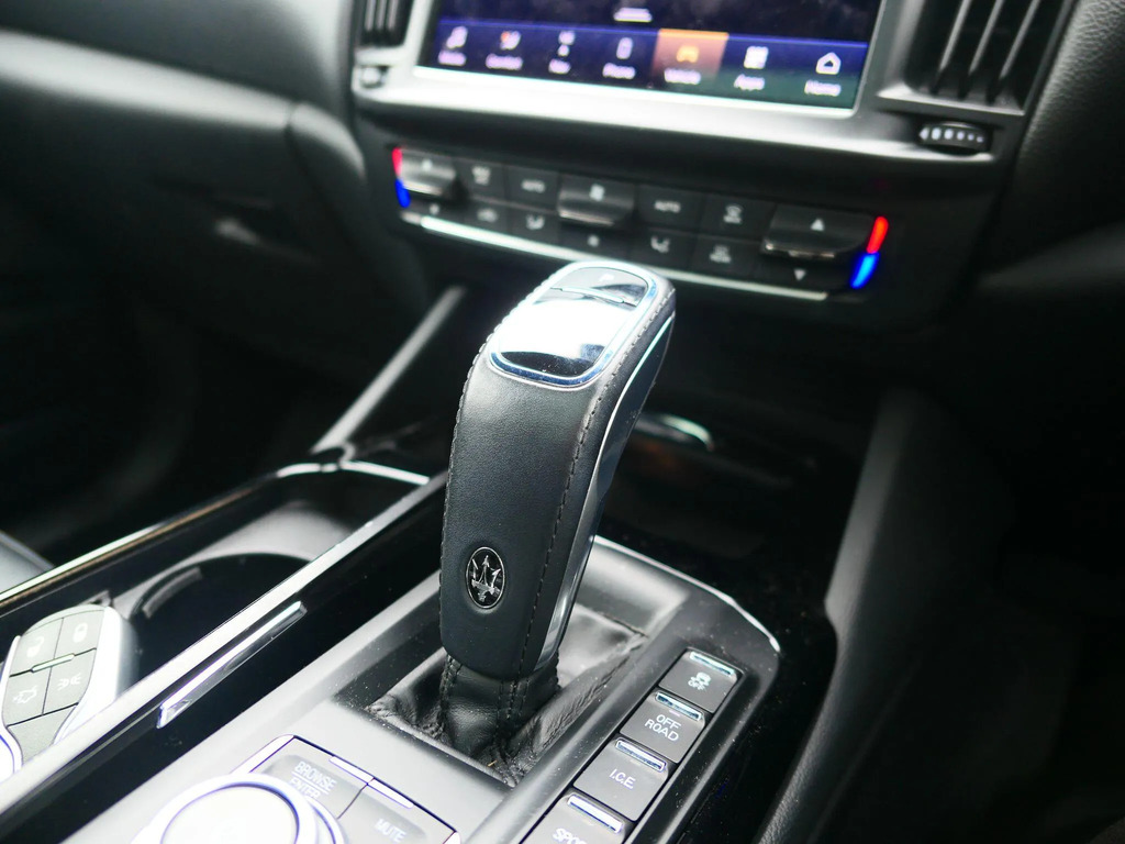 Maserati Levante Grey #12