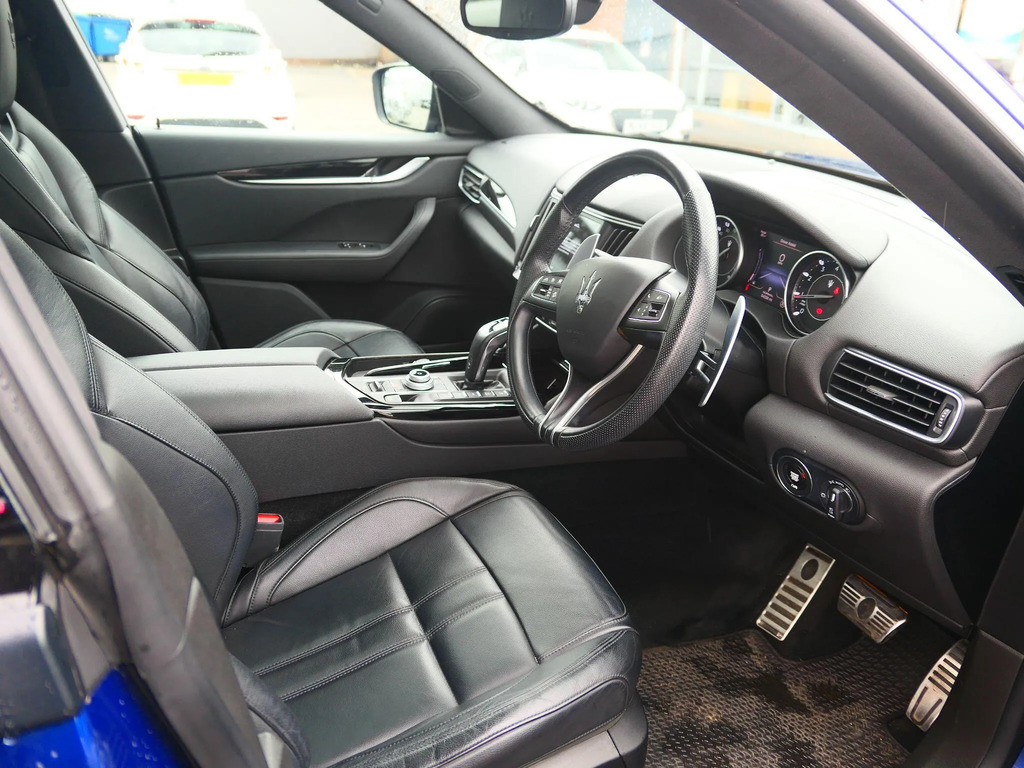 Maserati Levante Grey #15