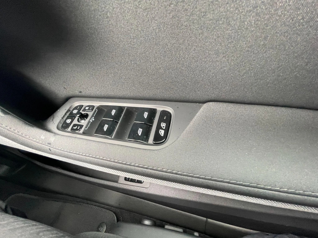 Polestar 2 Single Motor 69Kwh Standard Range Fastback Ele White #20