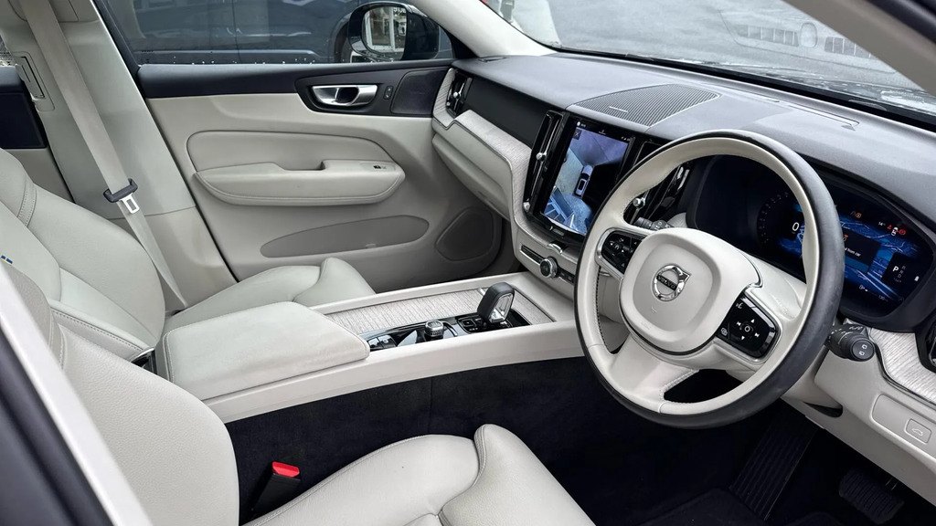 Volvo XC60 2.0 B4 Mhev Plus Euro 6 Ss  #4