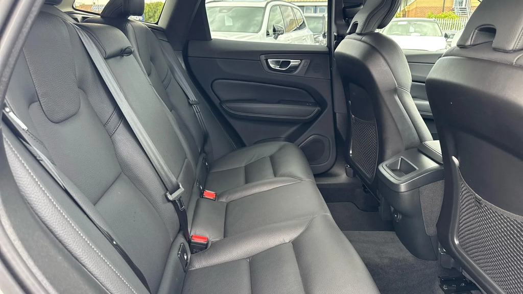 Volvo XC60 Core B5 Awd Mild Hybrid  #6