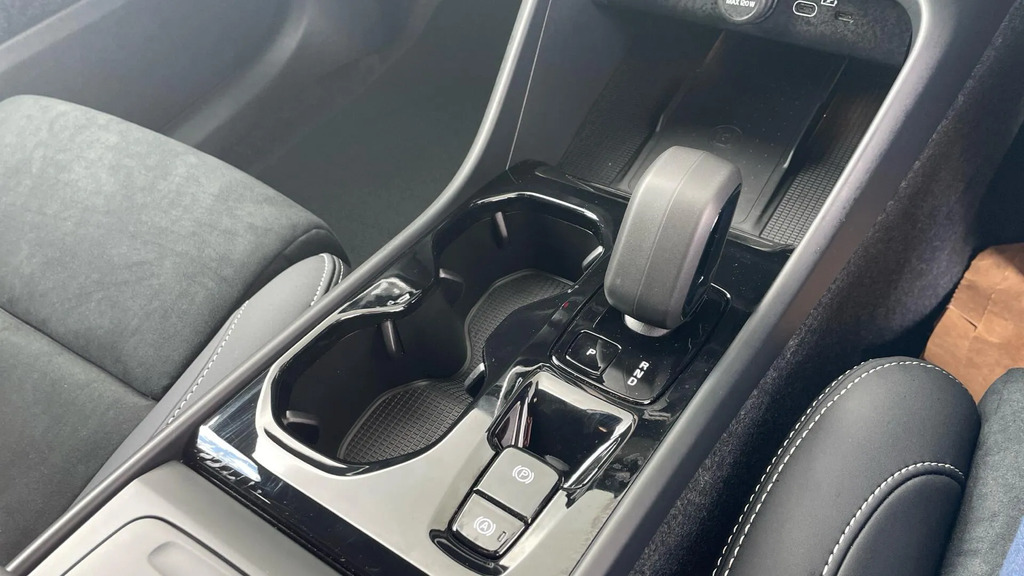Volvo XC40 2.0 B3p Plus Dark  #26