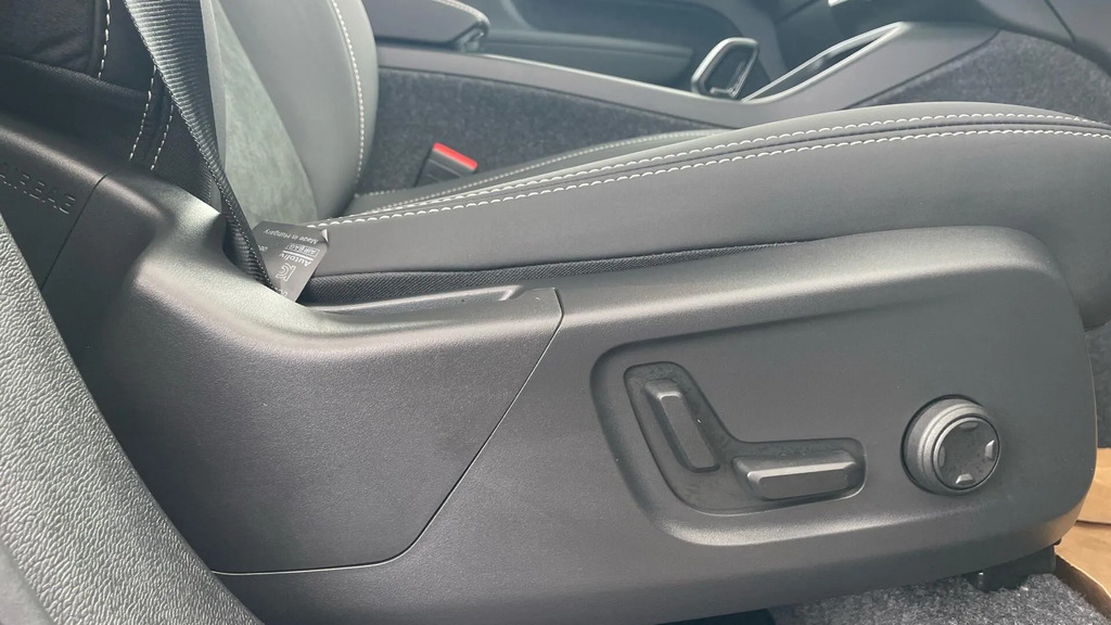 Volvo XC40 2.0 B3p Plus Dark  #30