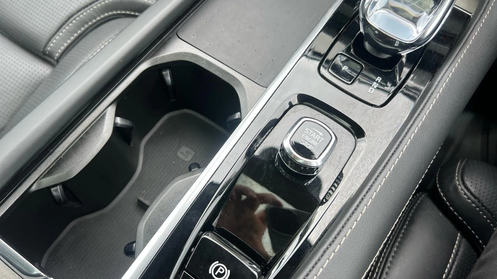 Volvo XC90 B5 Plus Dark Blue #26