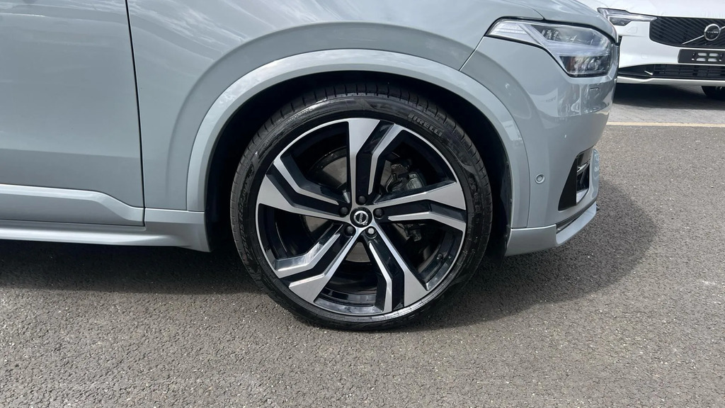 Volvo XC90 B5 Plus Dark Blue #37