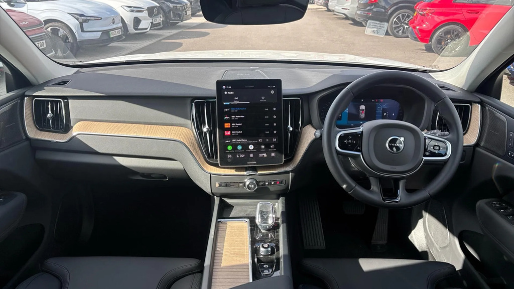 Volvo XC60 2.0 B5 Mhev Plus Pro Awd Euro 6 Ss  #5