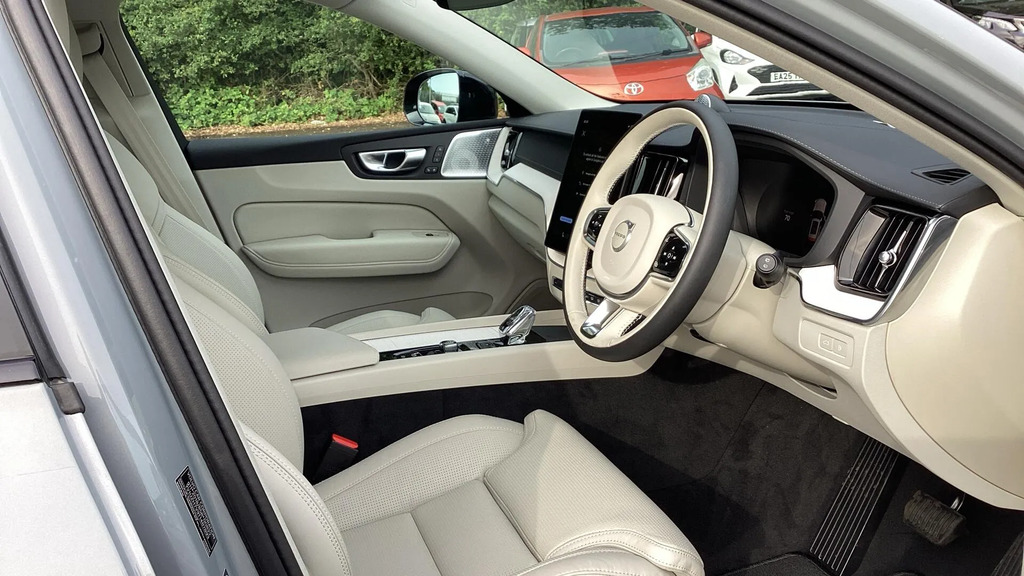 Volvo XC60 2.0 T8 18.8Kwh Ultra Bright Awd Euro 6 Ss #4