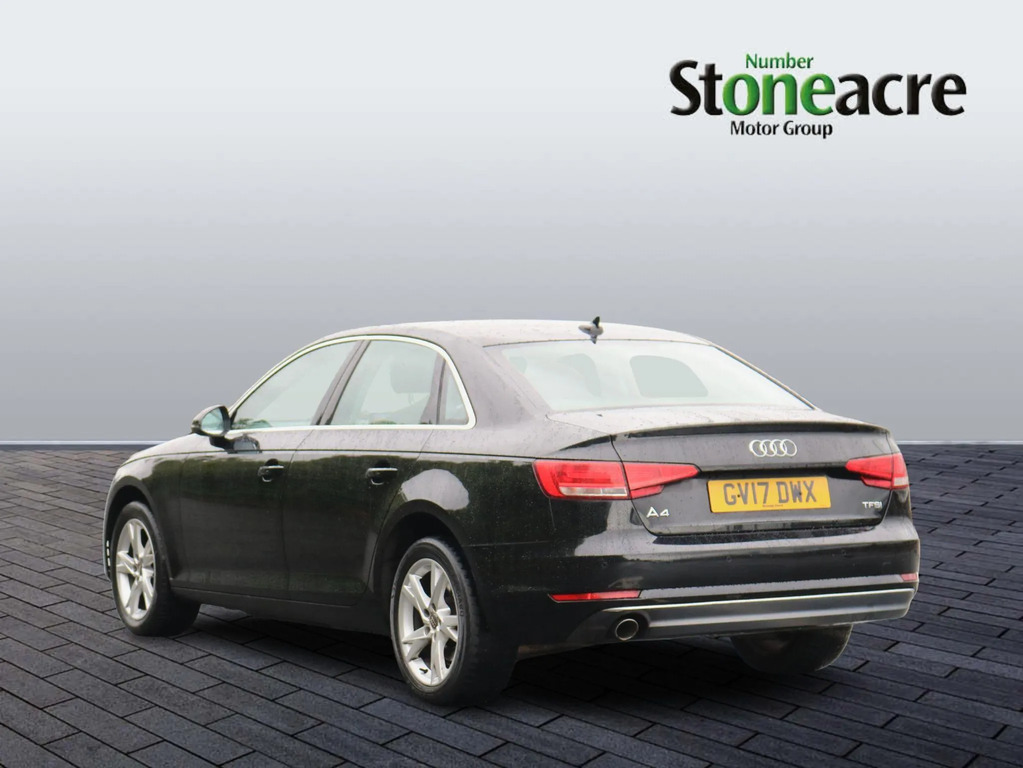 Audi A4 1.4T Fsi Sport Black #5