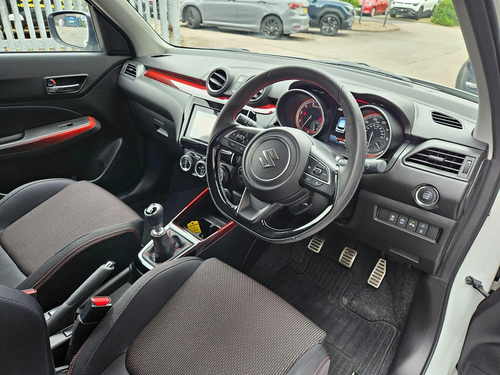 Suzuki Swift Swift Red #11