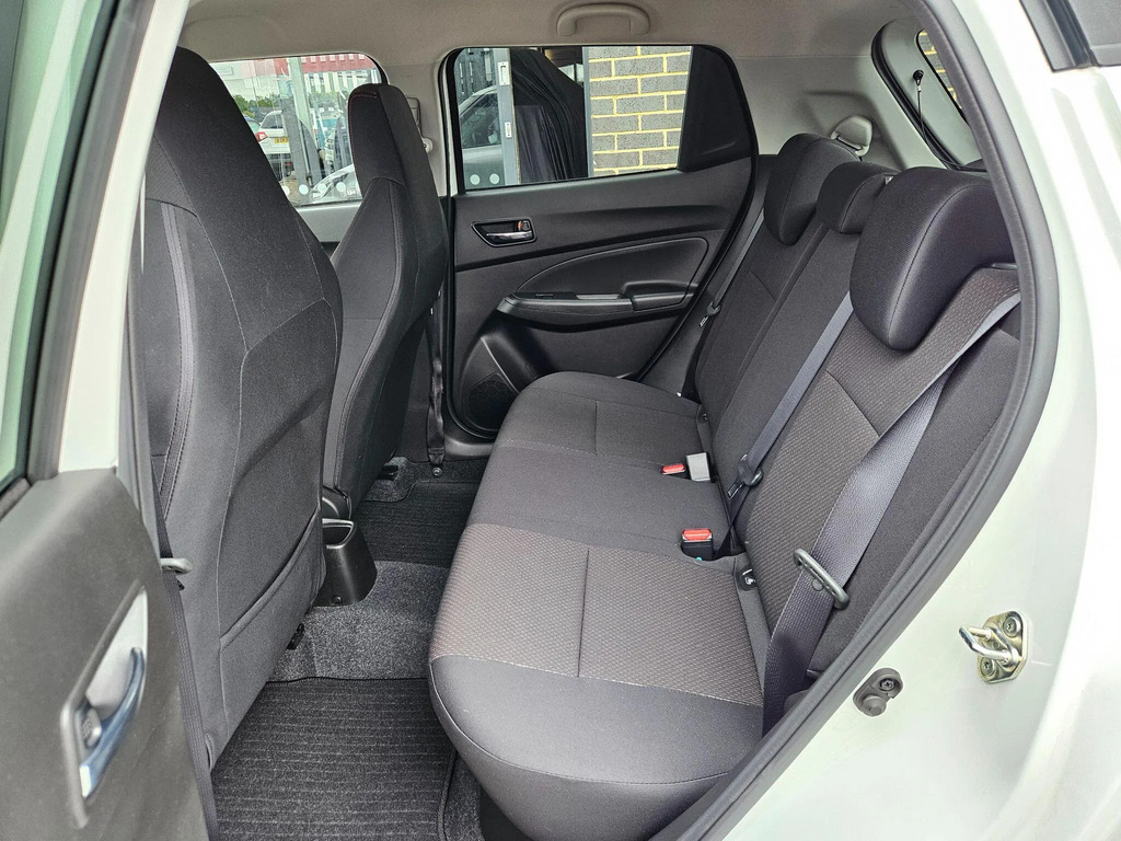 Suzuki Swift Swift Red #20