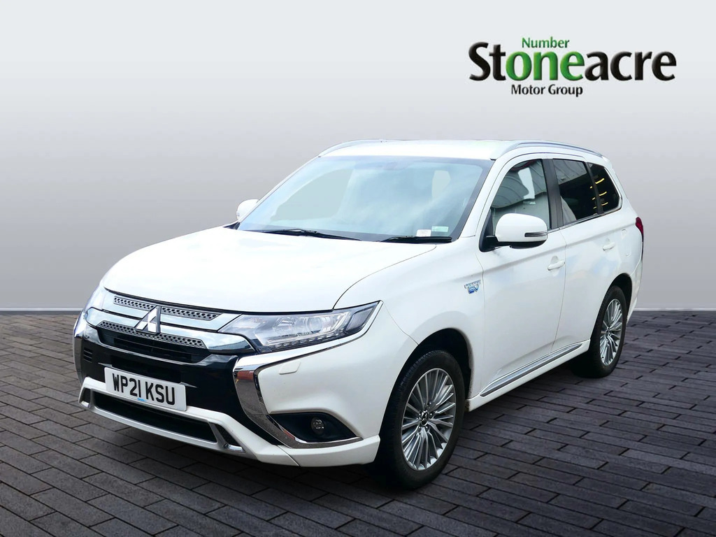 Mitsubishi Outlander 2.4H Twinmotor 13.8Kwh Dynamic Suv Plug White #2