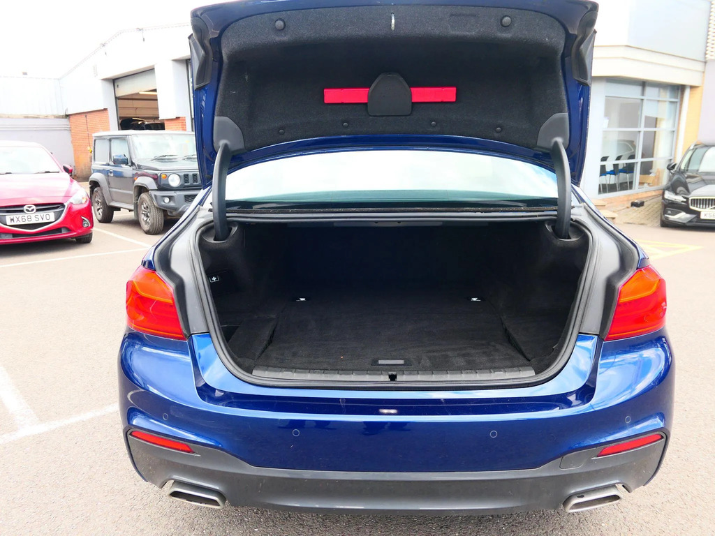 BMW 5 Series Saloon Grey #29