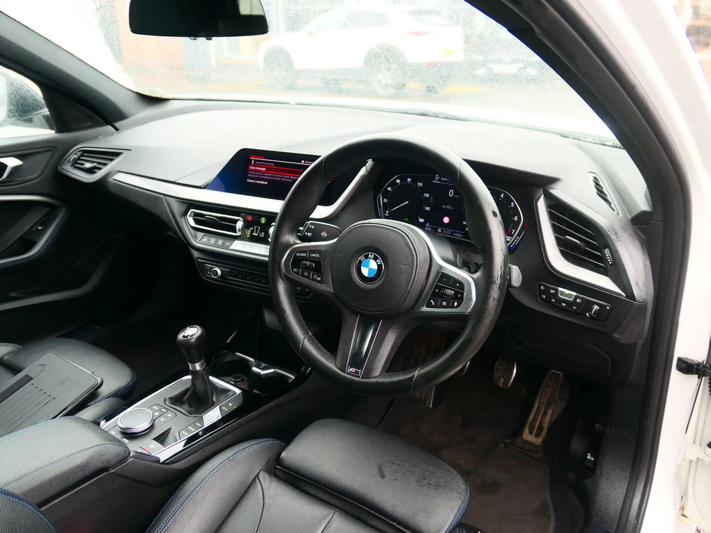 BMW 1 Series Se White #14
