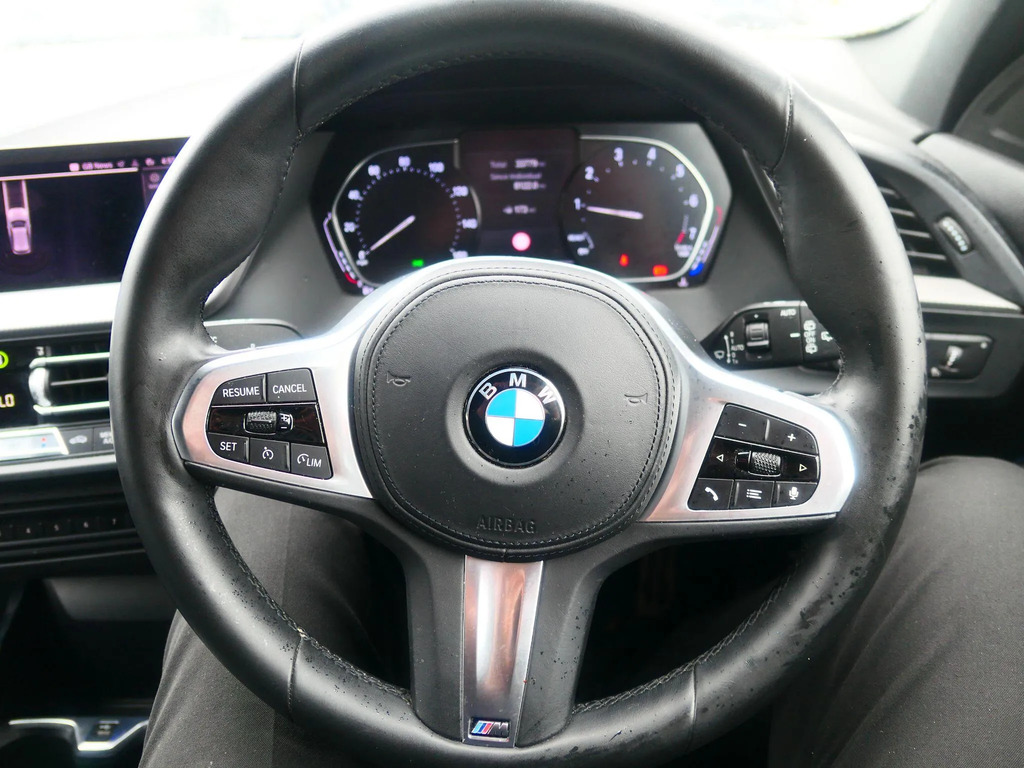 BMW 1 Series Se White #17
