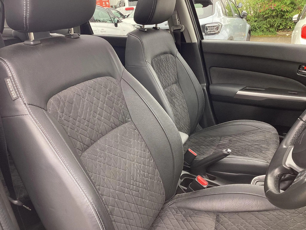 Suzuki Vitara 1.4 Boosterjet 48V Hybrid Sz-t White #15