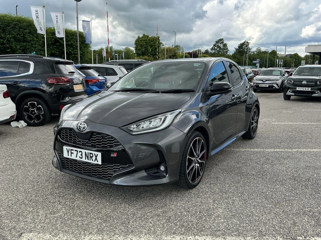 Toyota Yaris 1.5 Hybrid Gr Sport Cvt
