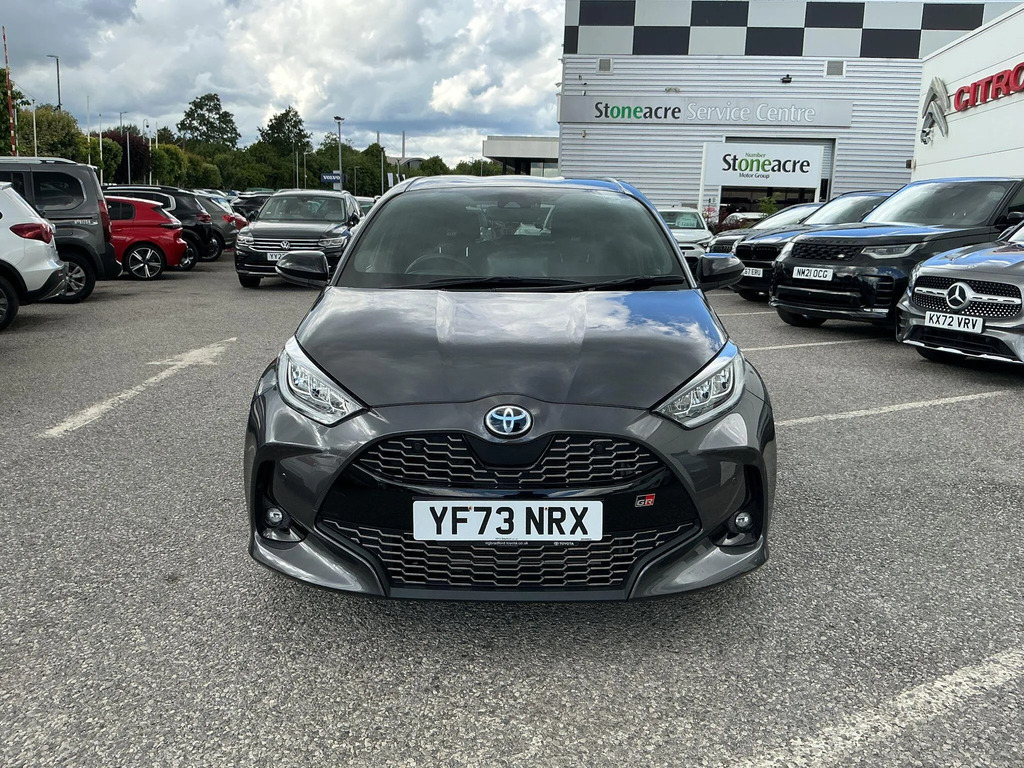 Toyota Yaris 1.5 Hybrid Gr Sport Cvt #2