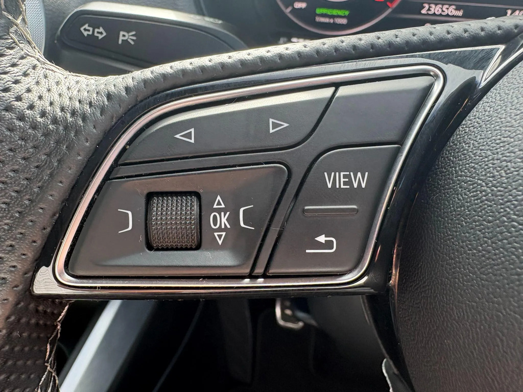 Audi Q2 S Line Black #23