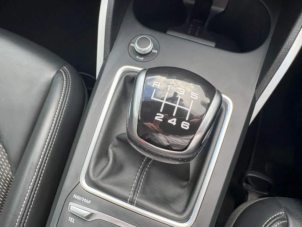 Audi Q2 S Line Black #33