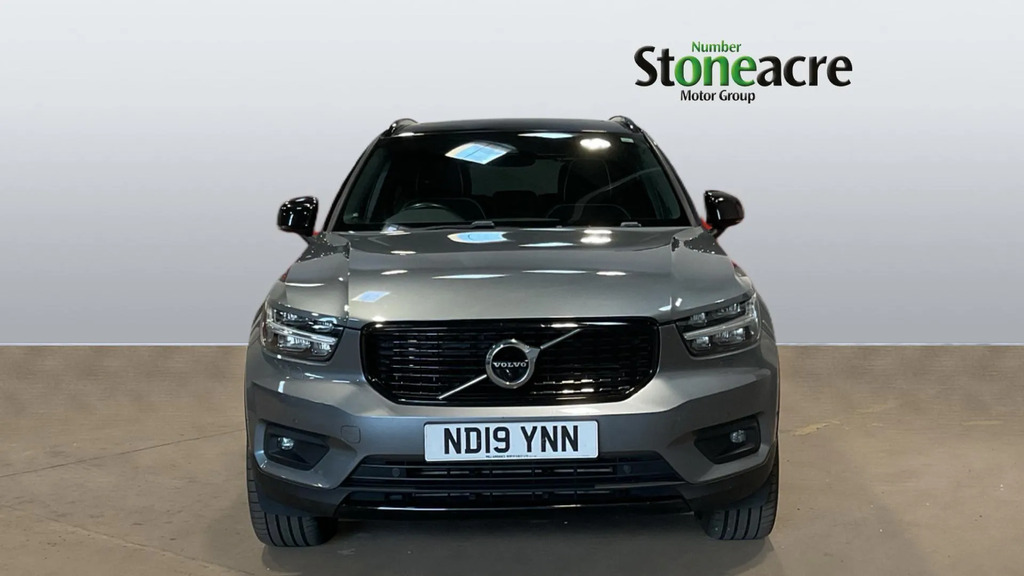 Volvo XC40 R Design Black #8