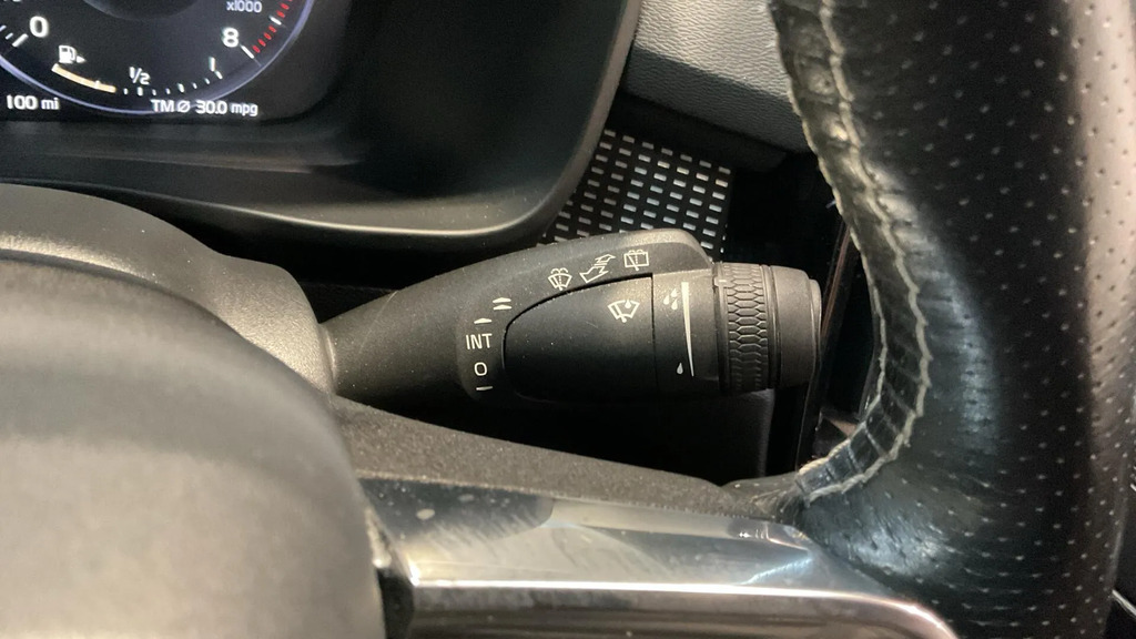 Volvo XC40 R Design Black #21