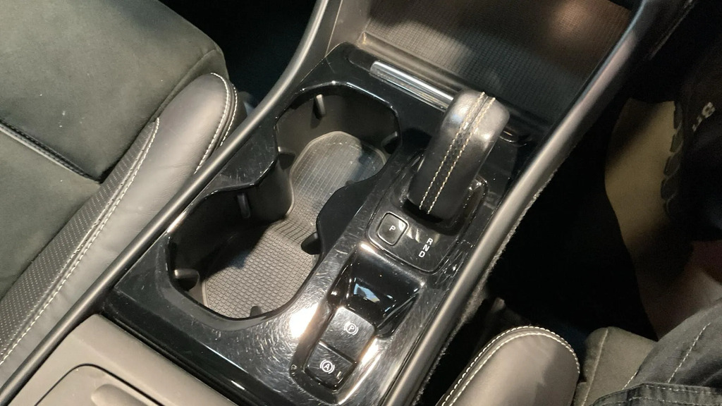 Volvo XC40 R Design Black #24