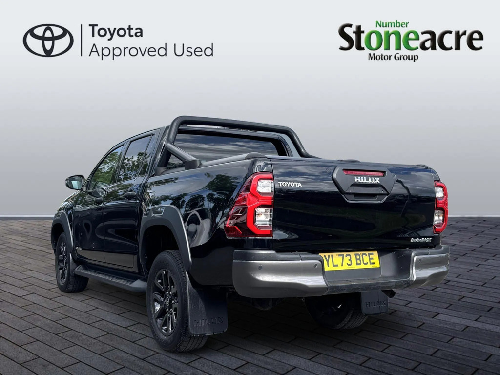 Toyota HILUX Invincible X Dcab Pick Up 2.8 D-4d #4