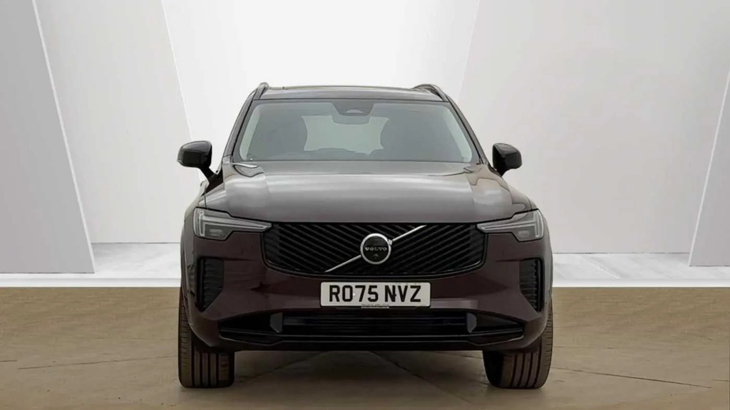 Volvo XC90 Plus Red #8