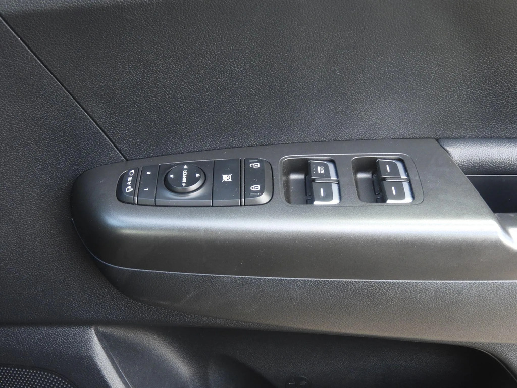Kia Sportage 2 Black #18