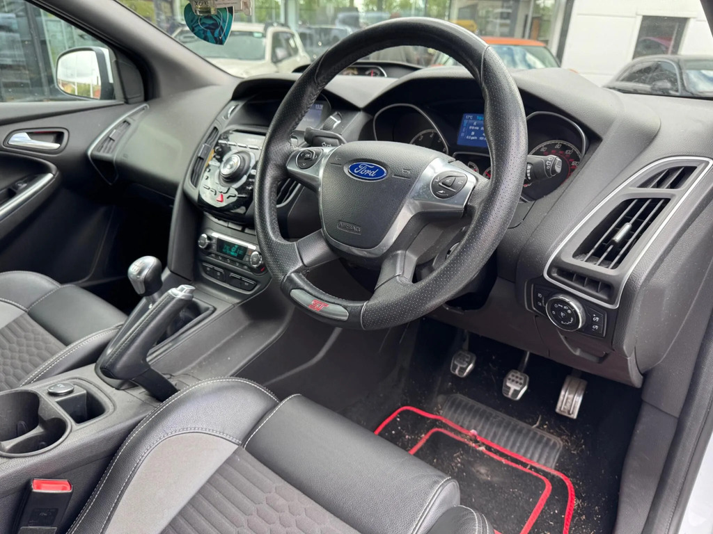 Ford Focus 1.6 Tdci Titanium Navigator #23
