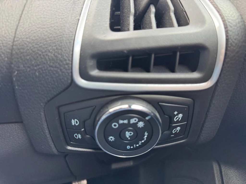 Ford Focus 1.6 Tdci Titanium Navigator #9