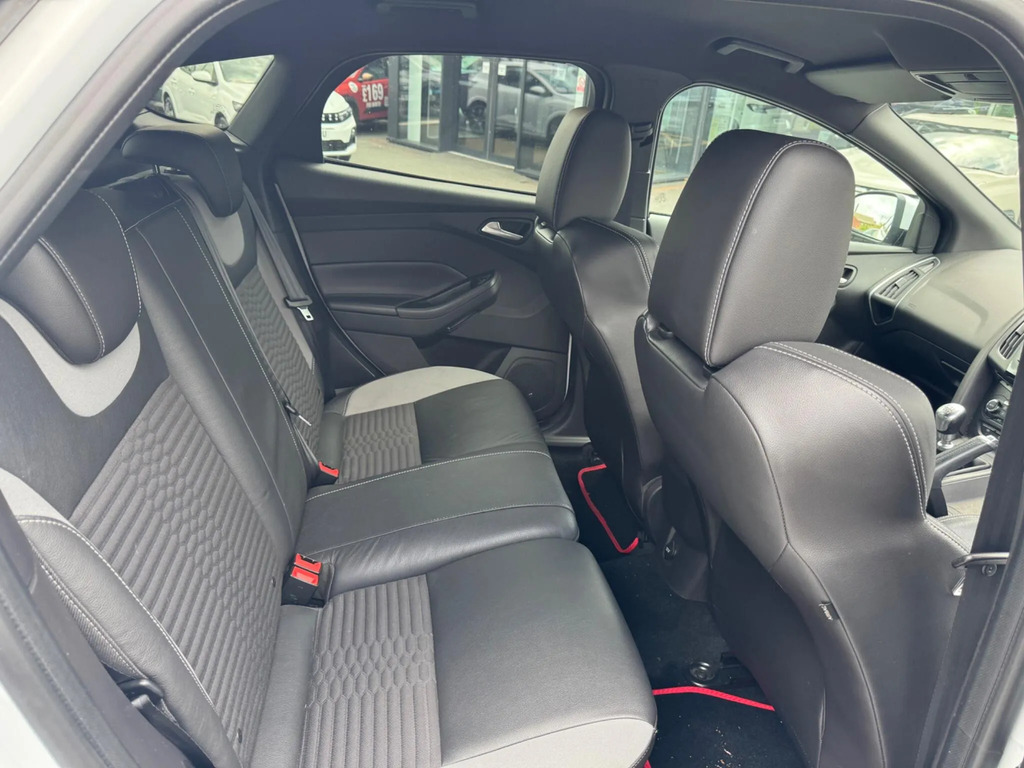Ford Focus 1.6 Tdci Titanium Navigator #8