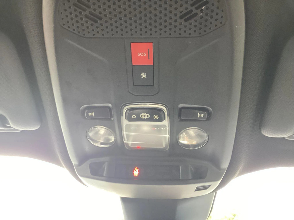 Peugeot e-2008 Gt Orange #13