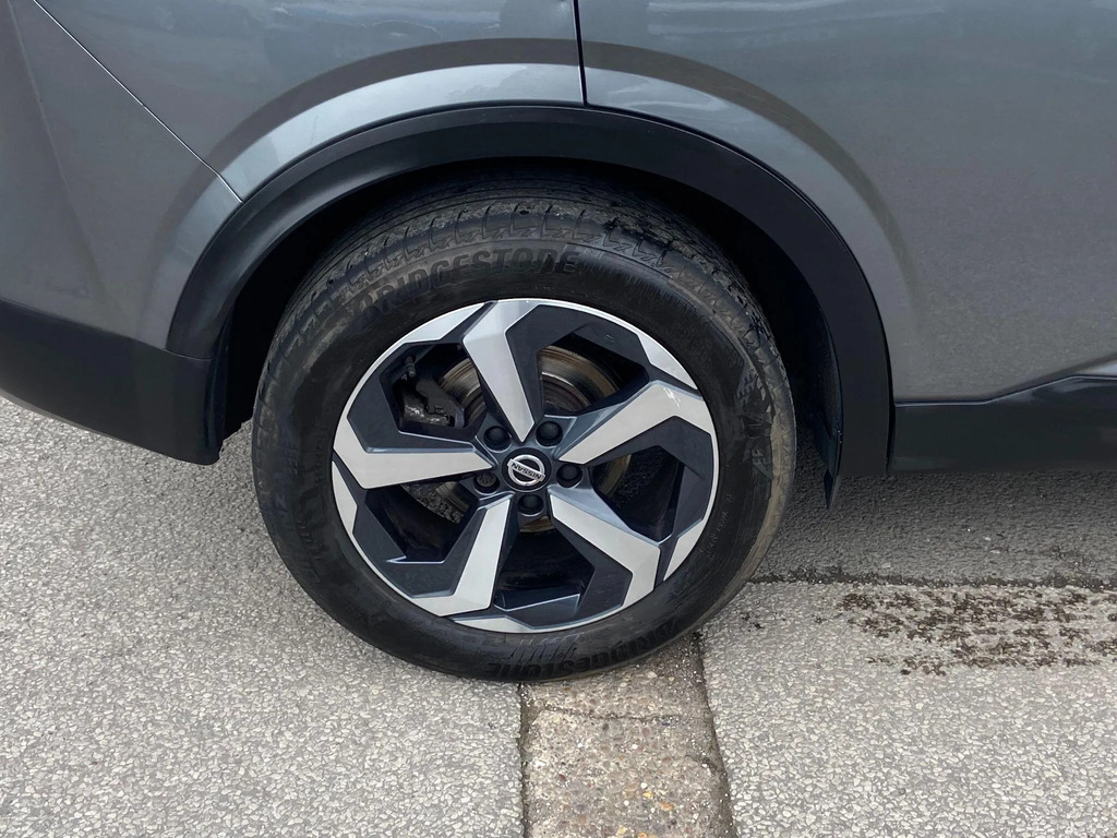 Nissan Qashqai 1.3 Dig-t Mh N-connecta White #14