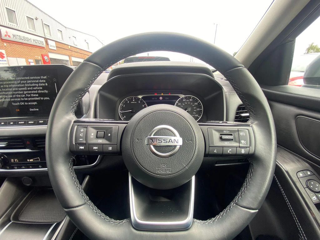 Nissan Qashqai 1.3 Dig-t Mh N-connecta White #19