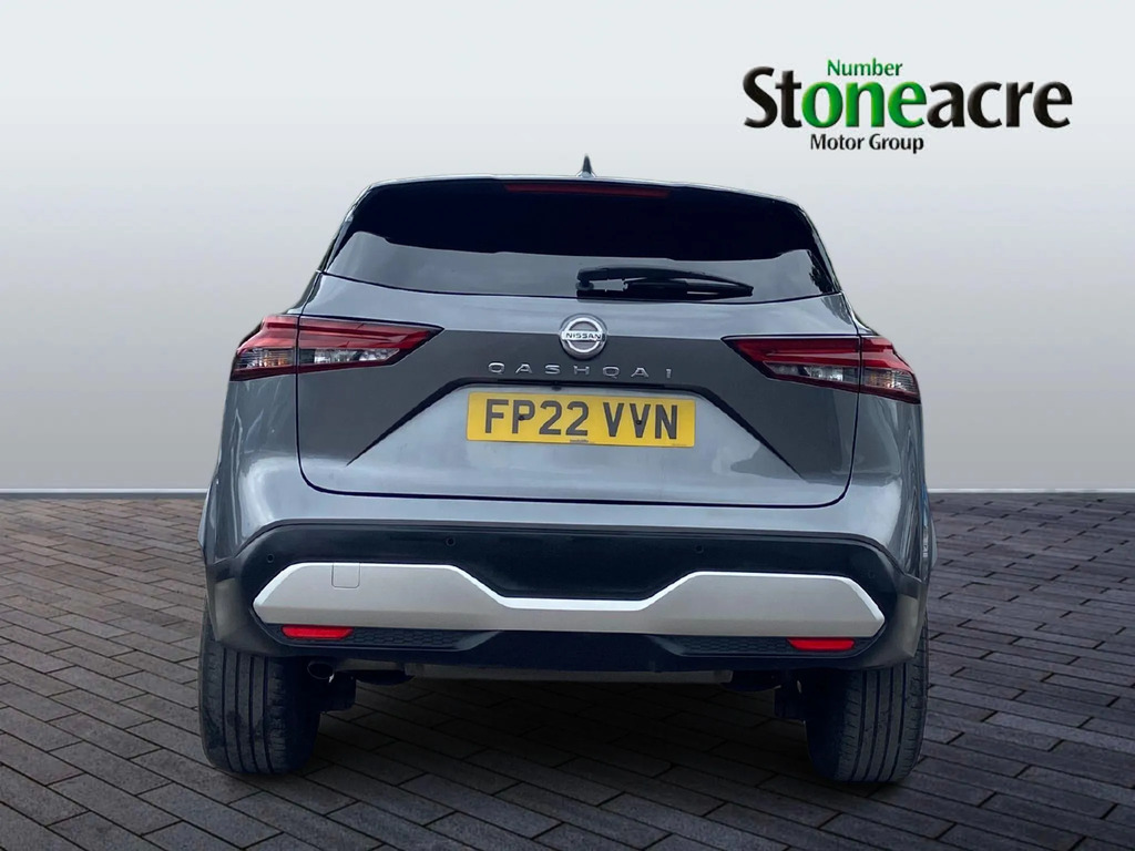 Nissan Qashqai 1.3 Dig-t Mh N-connecta White #6