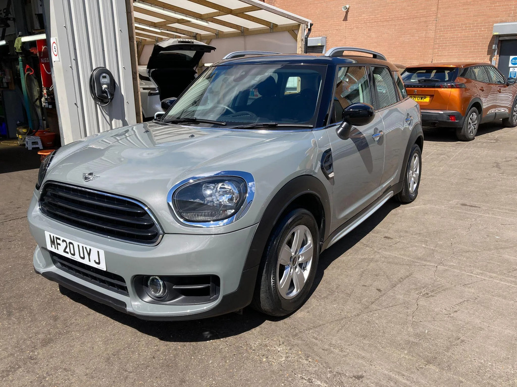 Mini Countryman Mini Hatchback 1.5 Cooper Classic Comfor Black #14