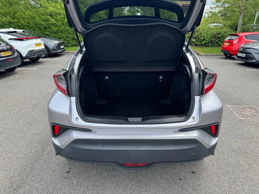 Toyota C-Hr 1.8 Dynamic 122 Bhp Blue #10