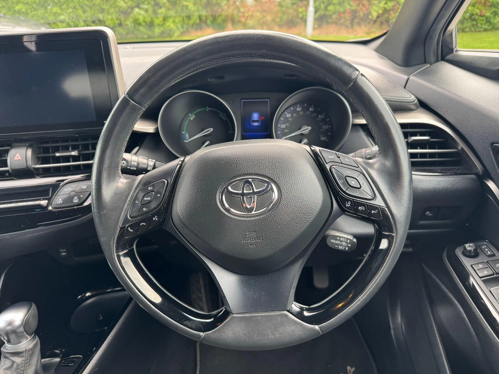 Toyota C-Hr 1.8 Dynamic 122 Bhp Blue #17