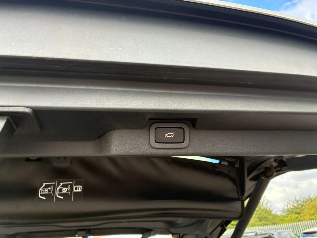 Land Rover Discovery Silver #33