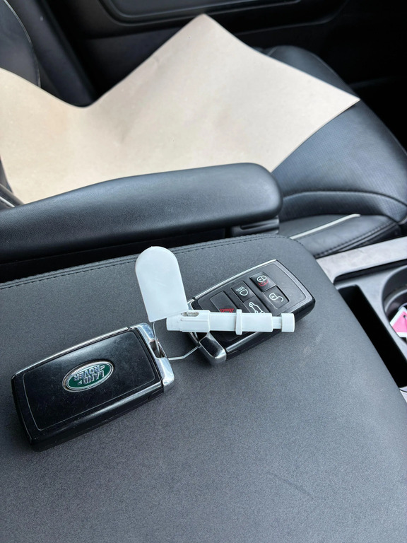 Land Rover Discovery Silver #36