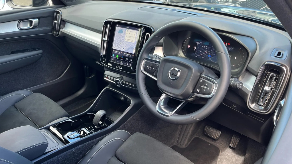 Volvo XC40 2.0 B4 Mhev Plus Black Edition Dct Euro 6 S #4