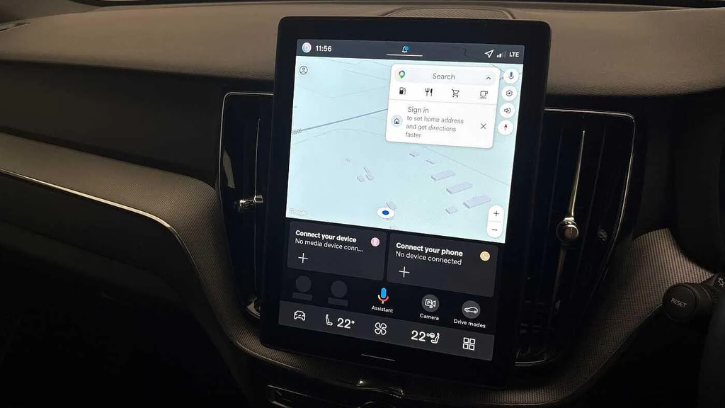 Volvo XC60 Plus Black Edition Black #9