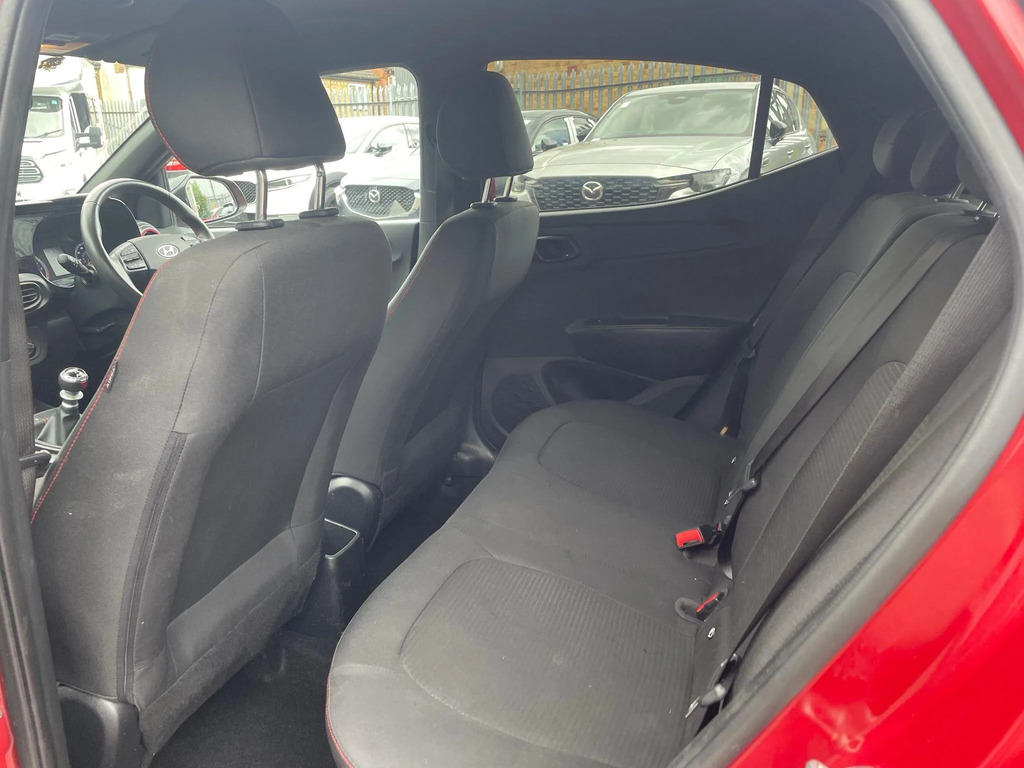 Hyundai I10 Red #18